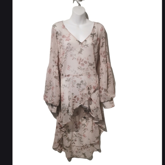 Rare Anthropologie Leith medium balloon sleeve high low sheer top - Picture 2 of 10